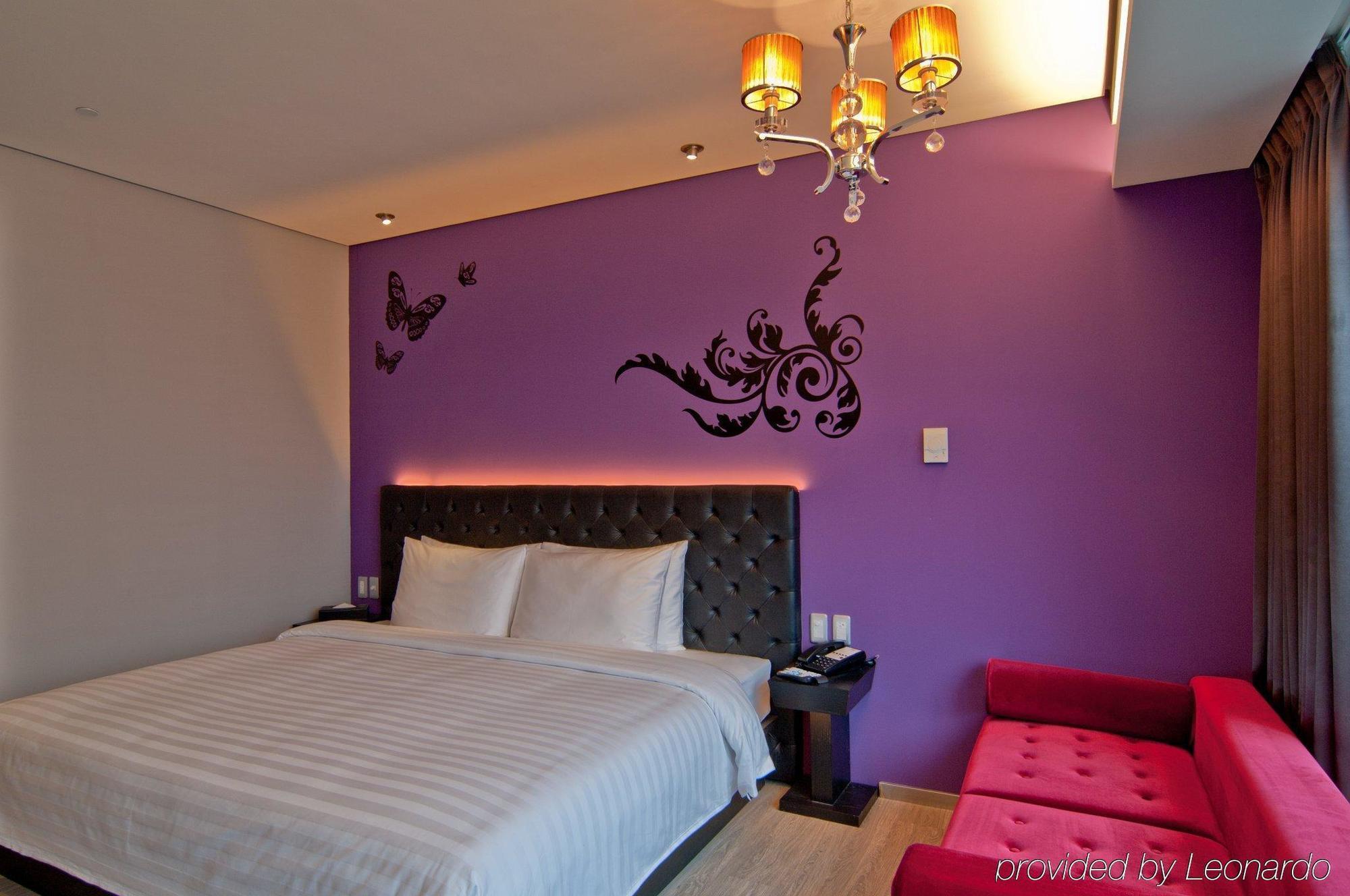 FX Hotel Taipei Nanjing East Road Branch Bagian luar foto